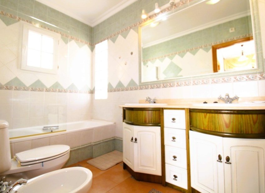 Resale - Villa - Orihuela Costa - Los Dolses