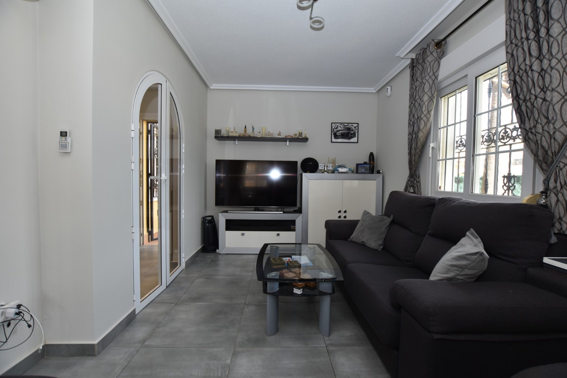 Resale - Villa - Orihuela Costa - Los Dolses