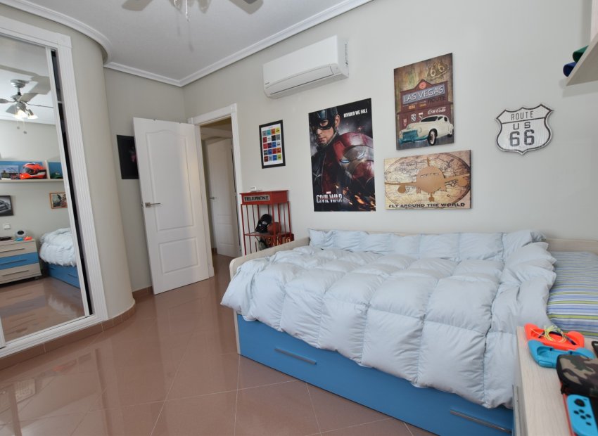 Resale - Villa - Orihuela Costa - Los Dolses