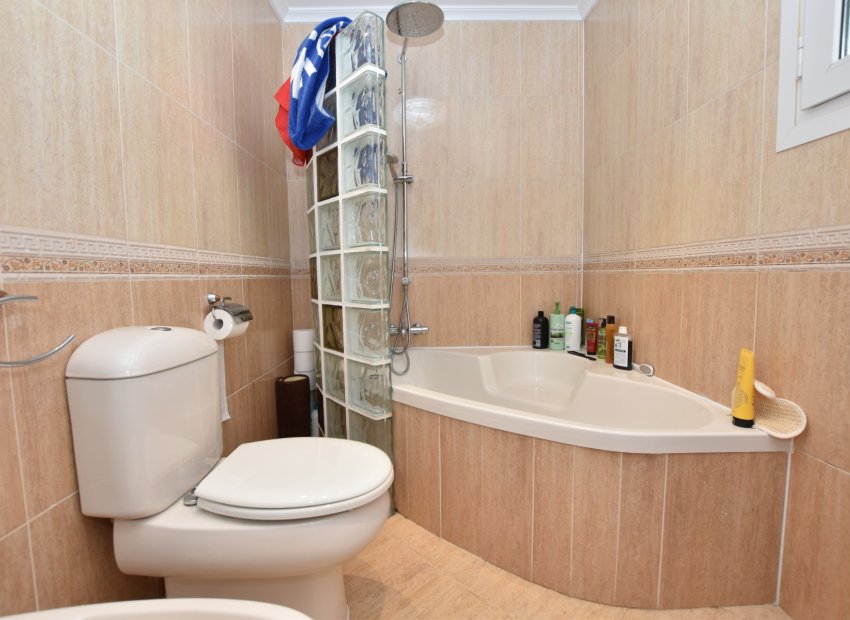 Resale - Villa - Orihuela Costa - Los Dolses