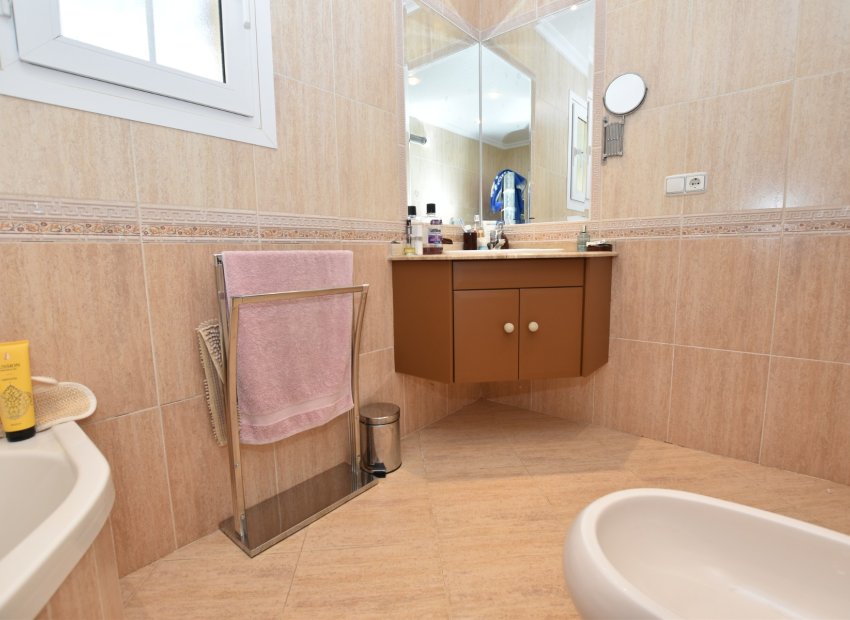 Resale - Villa - Orihuela Costa - Los Dolses