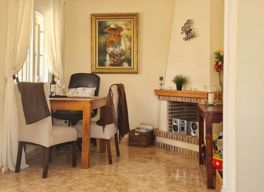Resale - Villa - Orihuela Costa - Los Dolses
