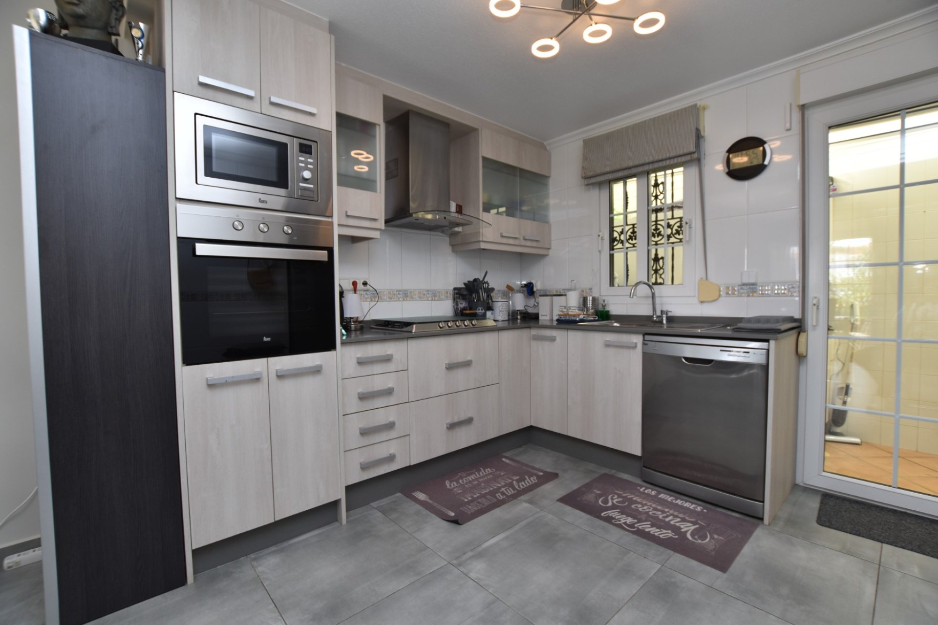 Resale - Villa - Orihuela Costa - Los Dolses