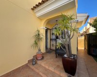 Resale - Villa - Orihuela Costa - Los Dolses