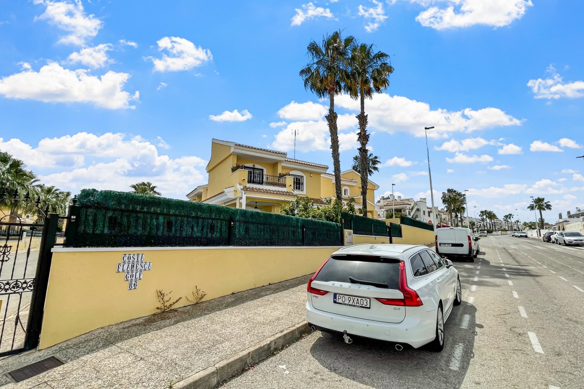 Resale - Villa - Orihuela Costa - Los Dolses