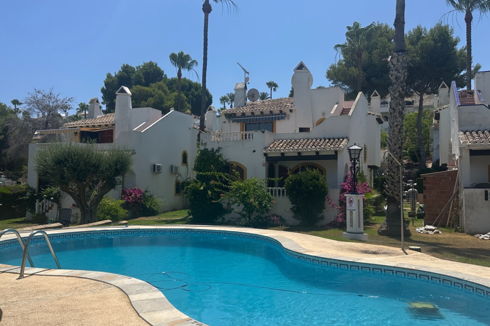 Resale - Villa - Orihuela Costa - Los Dolses