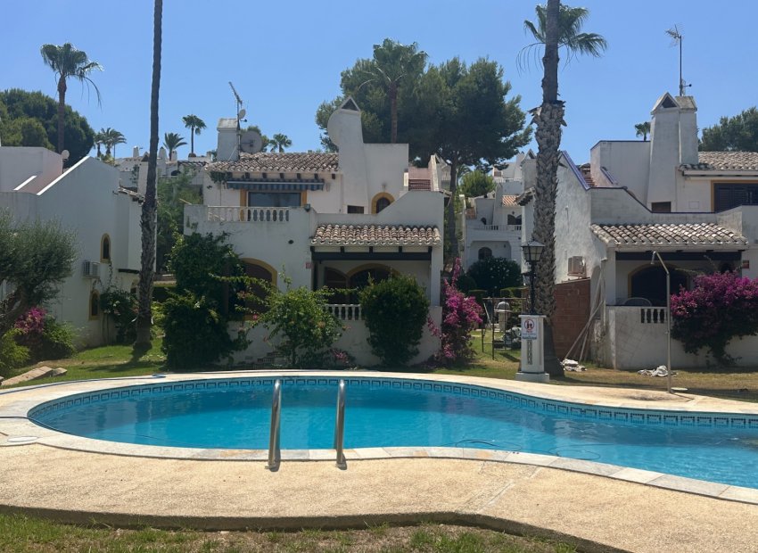Resale - Villa - Orihuela Costa - Los Dolses