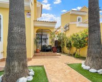 Resale - Villa - Orihuela Costa - Los Dolses