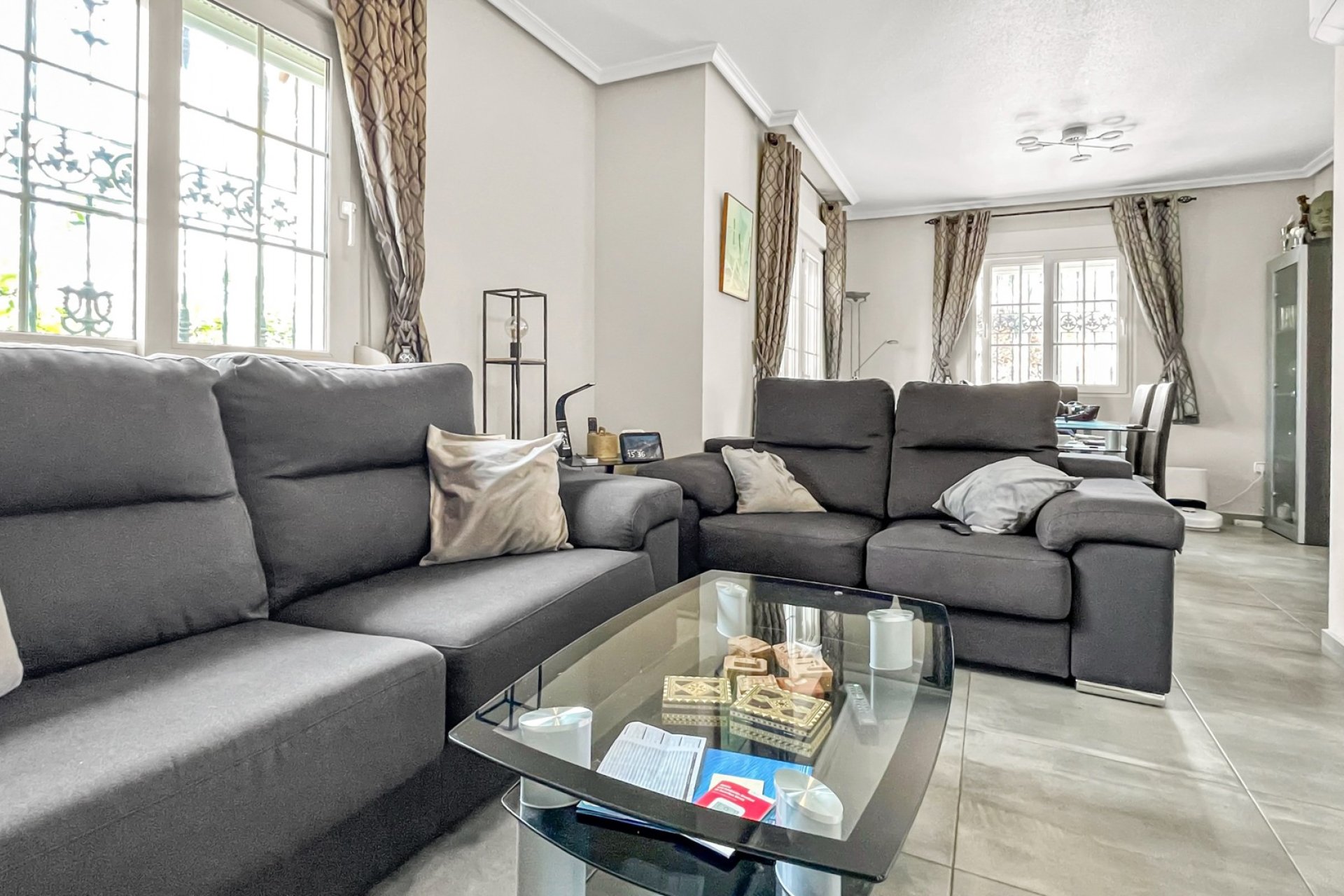 Resale - Villa - Orihuela Costa - Los Dolses