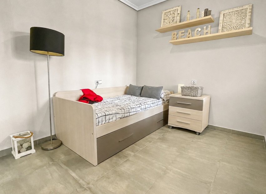 Resale - Villa - Orihuela Costa - Los Dolses