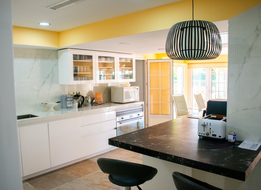 Resale - Villa - Orihuela Costa - MUY CERCA DE LA PLAYA