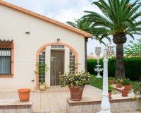 Resale - Villa - Orihuela Costa - MUY CERCA DE LA PLAYA