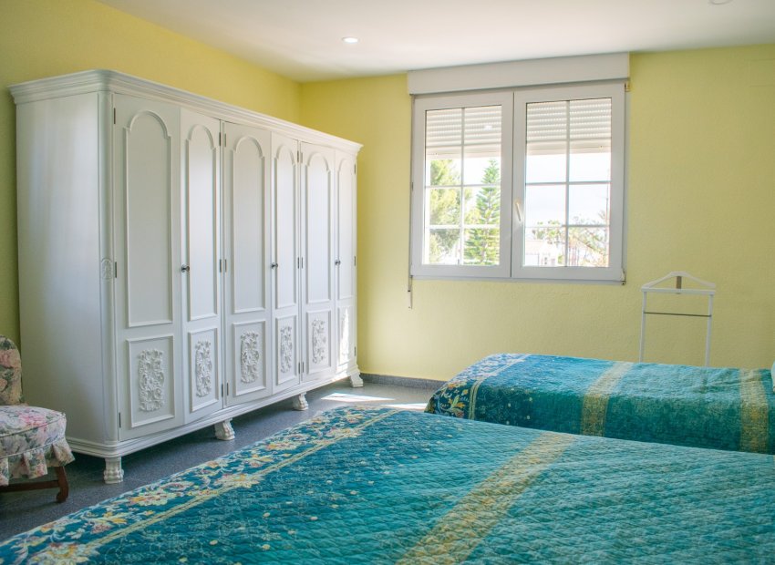 Resale - Villa - Orihuela Costa - MUY CERCA DE LA PLAYA