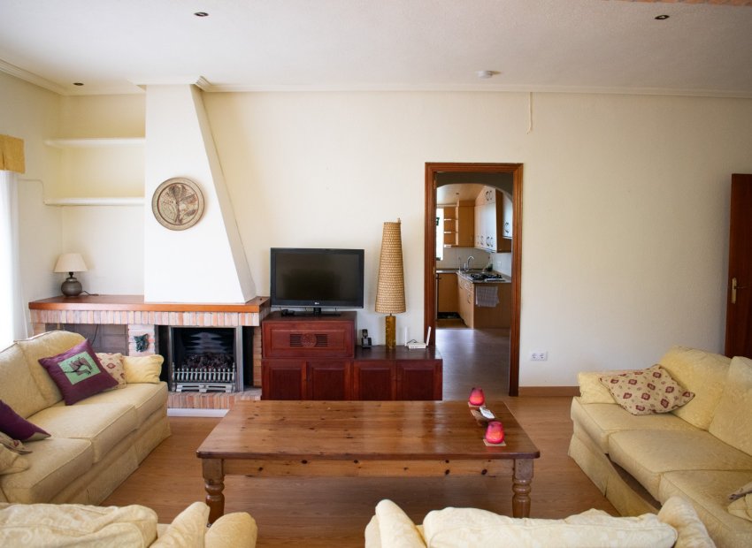 Resale - Villa - Orihuela Costa - MUY CERCA DE LA PLAYA