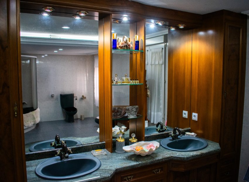 Resale - Villa - Orihuela Costa - MUY CERCA DE LA PLAYA