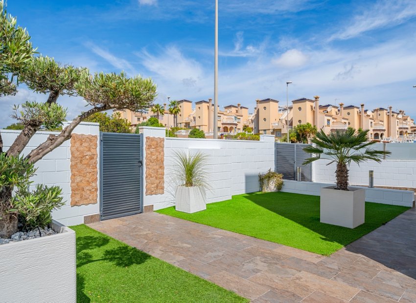 Resale - Villa - Orihuela Costa - Pau 8*