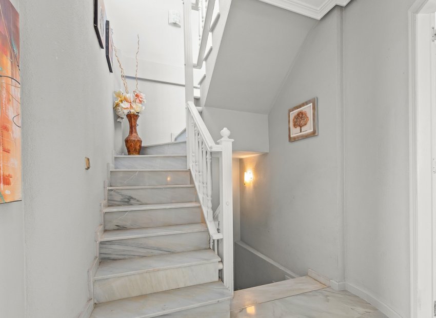 Resale - Villa - Orihuela Costa - Playa Flamenca