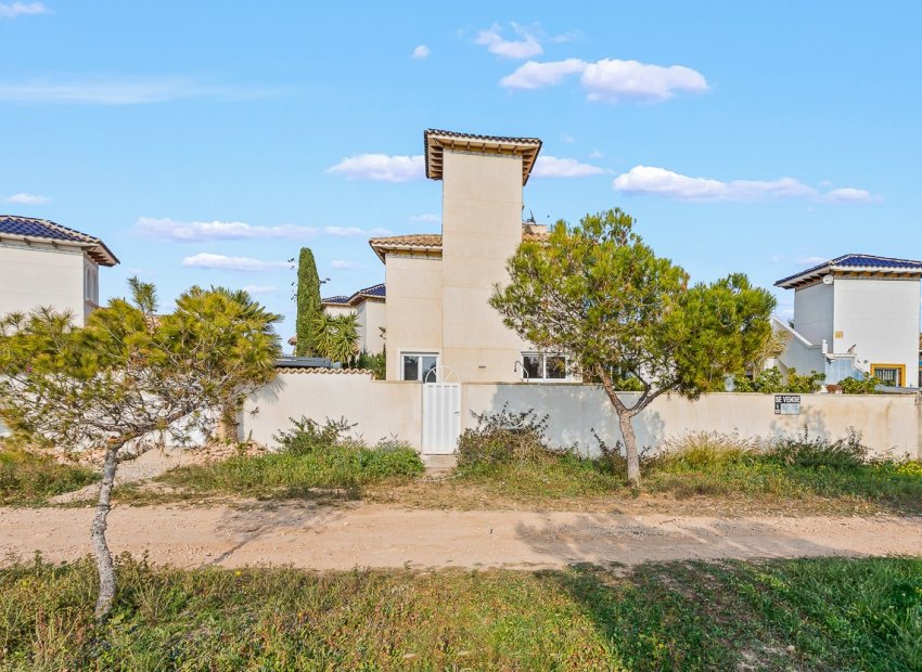 Resale - Villa - Orihuela Costa - Playa Flamenca