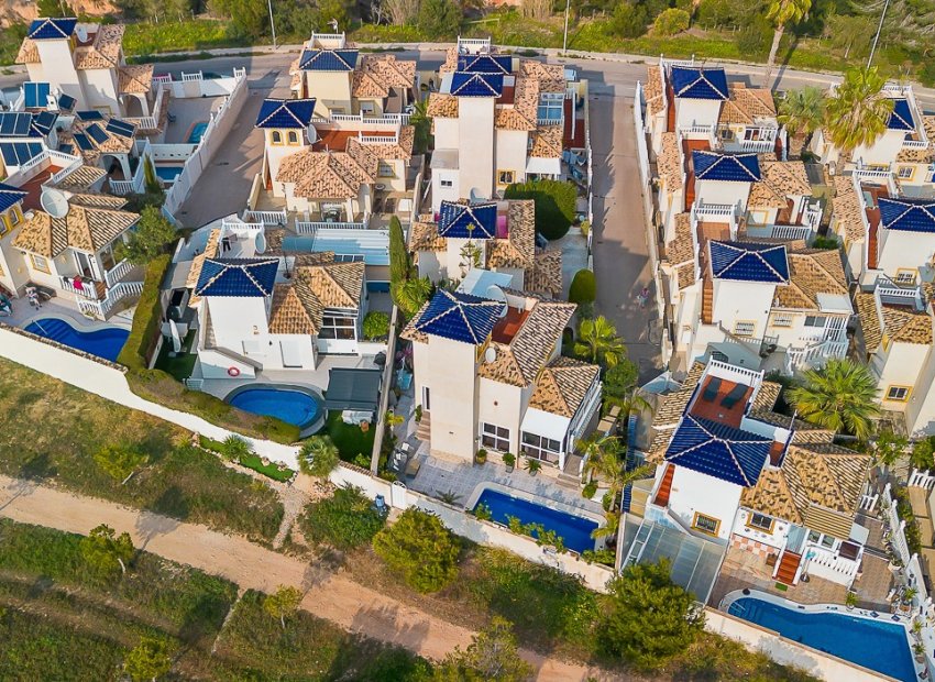 Resale - Villa - Orihuela Costa - Playa Flamenca