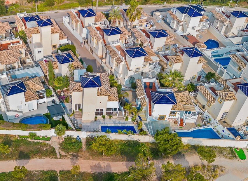 Resale - Villa - Orihuela Costa - Playa Flamenca