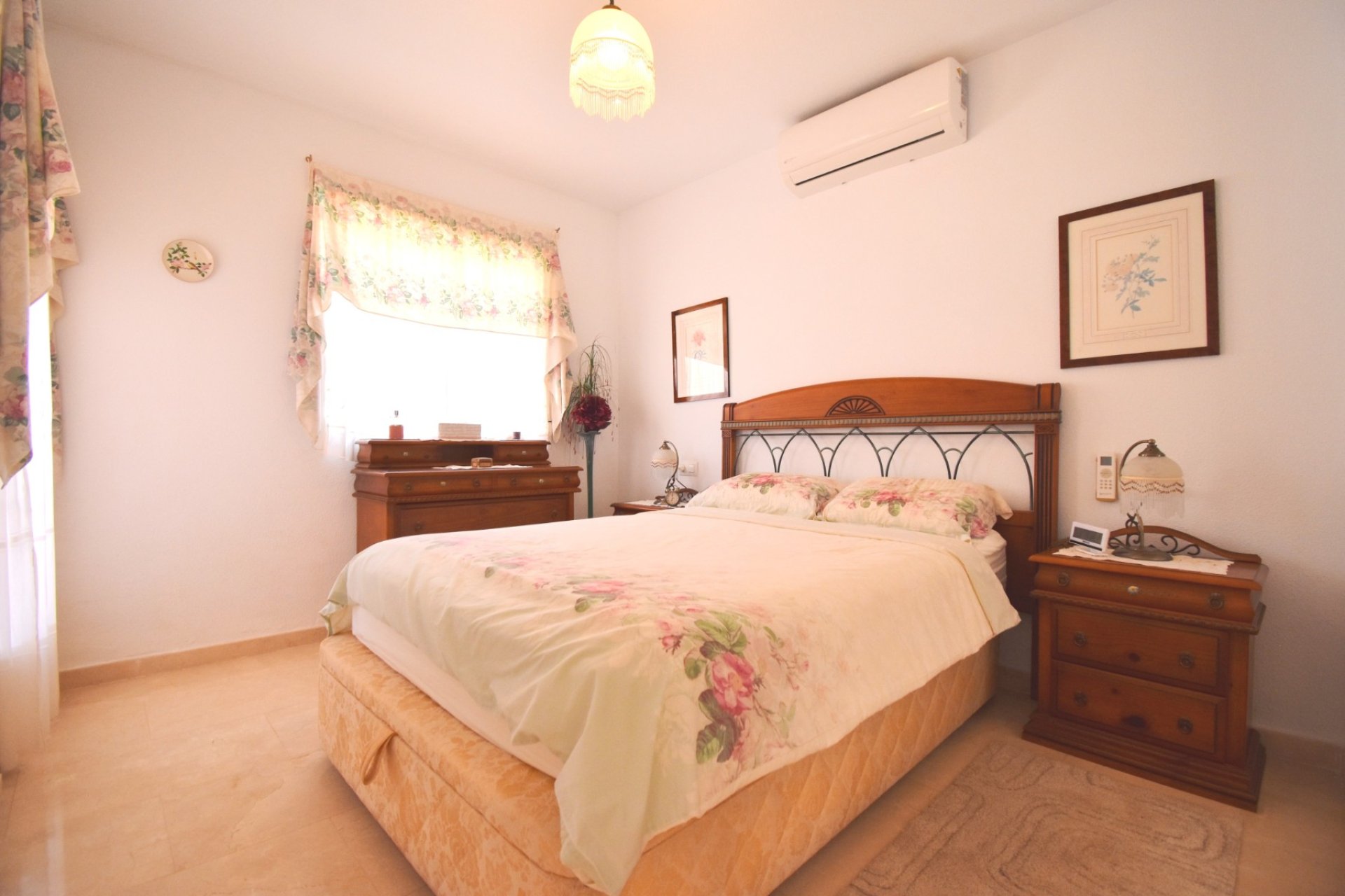 Resale - Villa - Orihuela Costa - Playa Flamenca