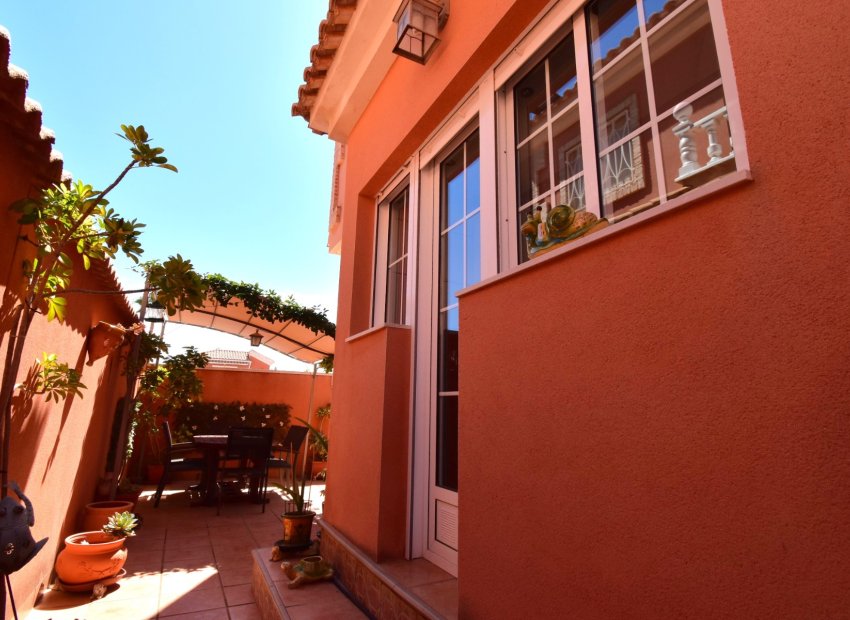 Resale - Villa - Orihuela Costa - Playa Flamenca