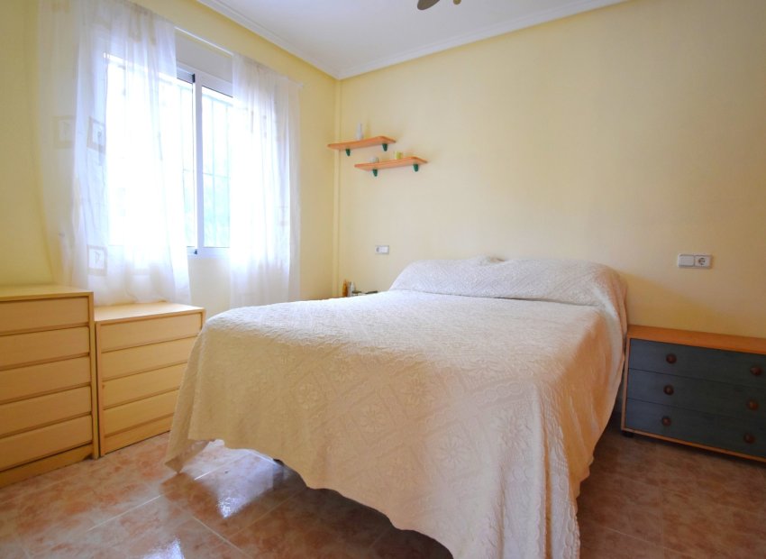 Resale - Villa - Orihuela Costa - Playa Flamenca