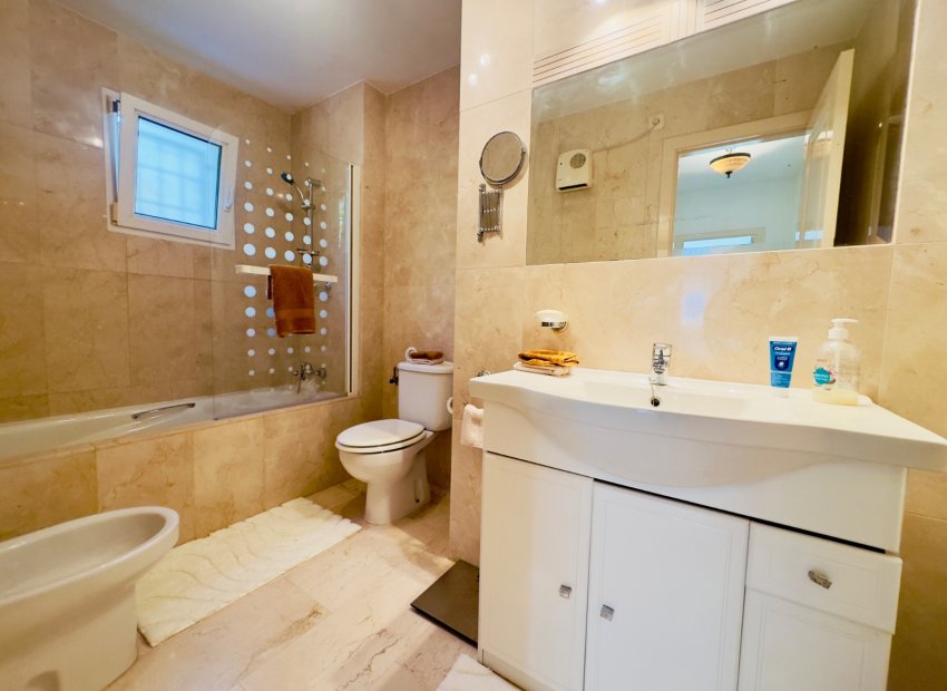 Resale - Villa - Orihuela Costa - Playa Flamenca