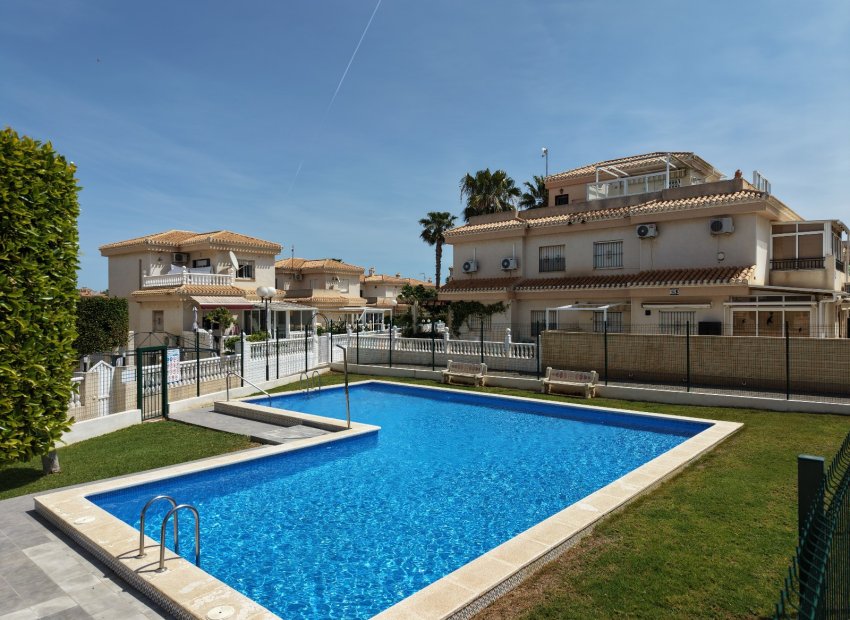 Resale - Villa - Orihuela Costa - Playa Flamenca