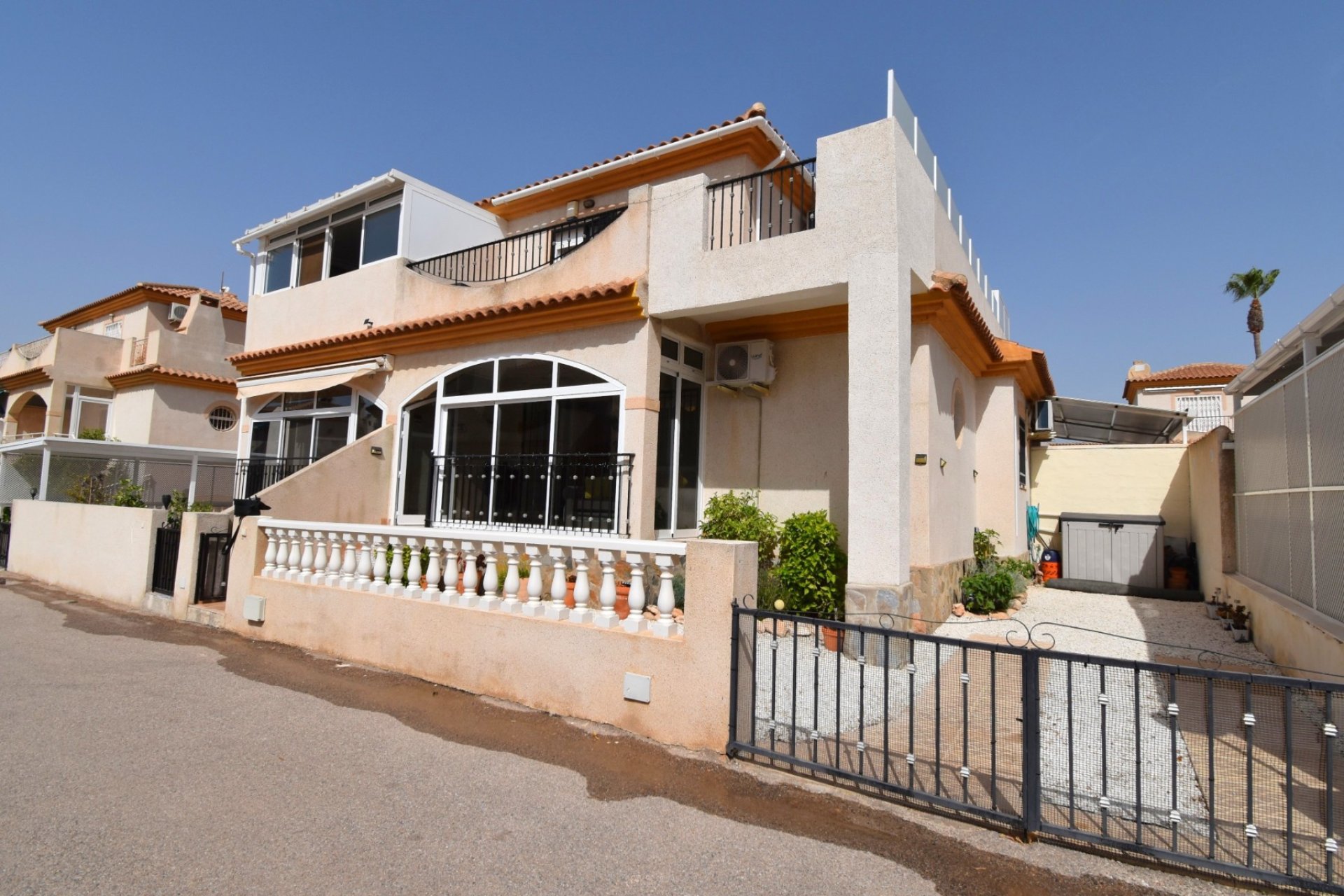 Resale - Villa - Orihuela Costa - Playa Flamenca