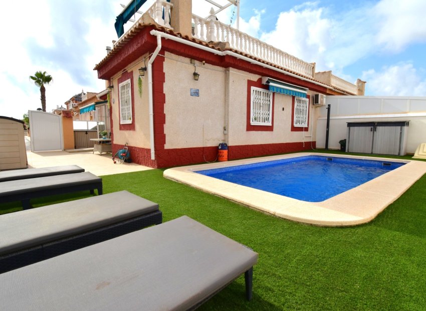 Resale - Villa - Orihuela Costa - Playa Flamenca
