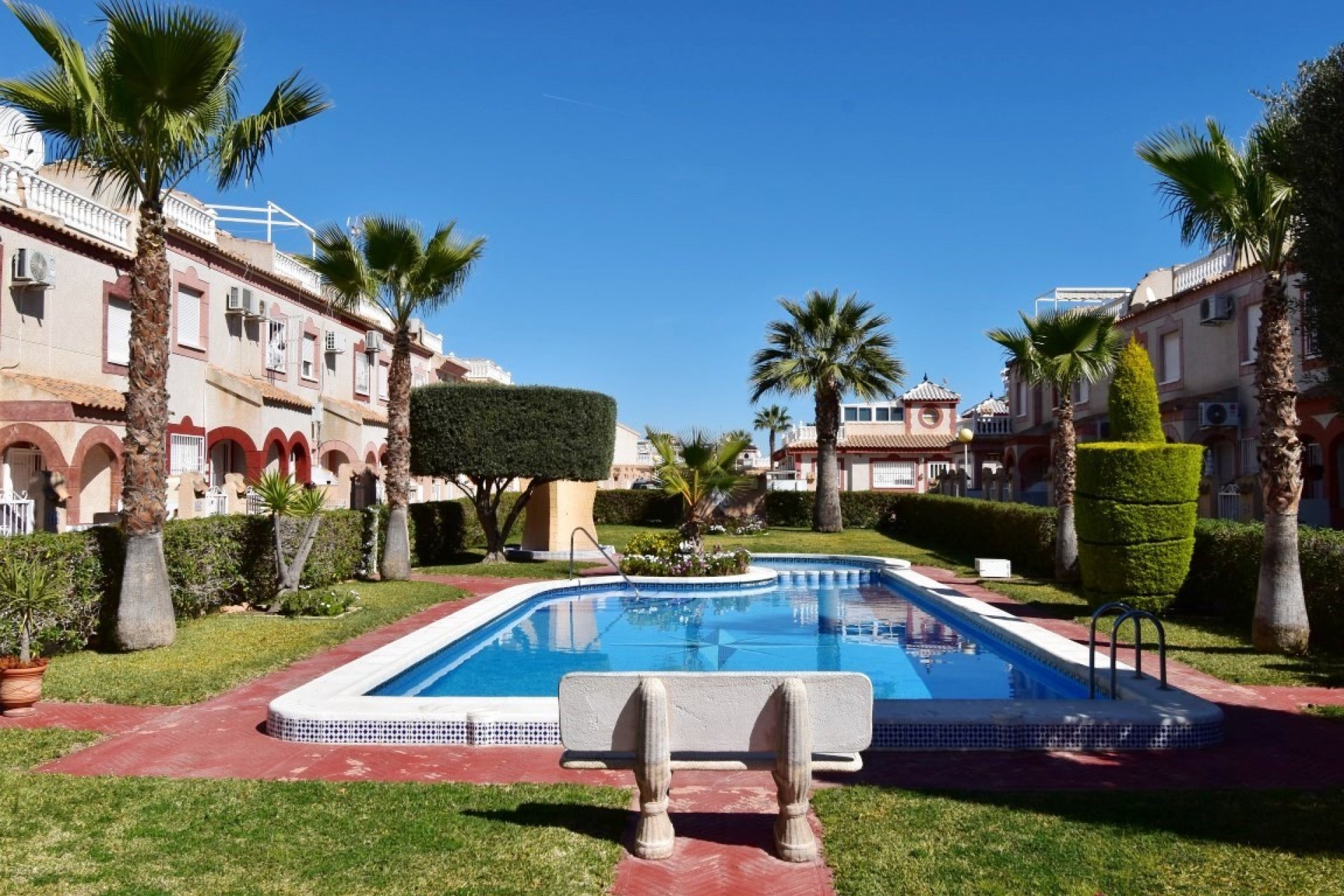 Resale - Villa - Orihuela Costa - Playa Flamenca