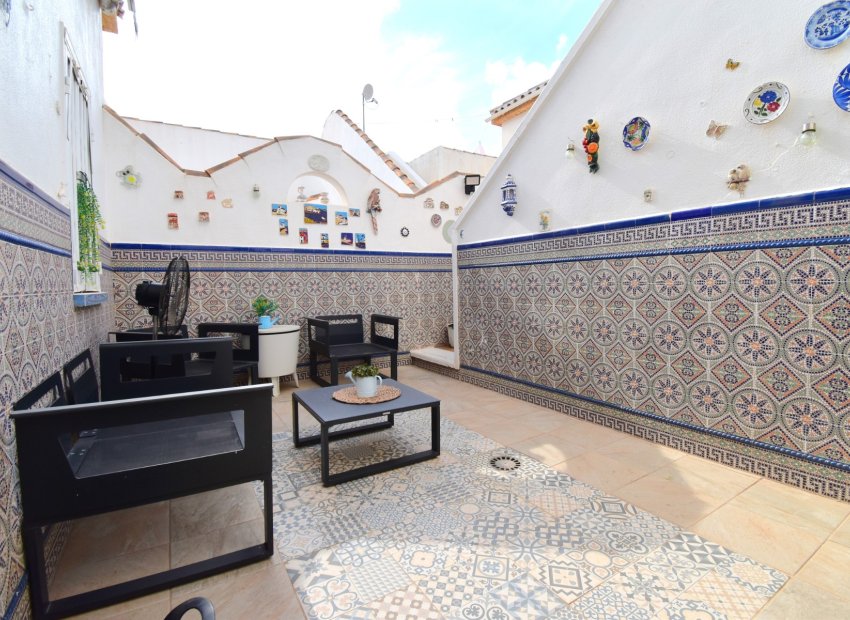 Resale - Villa - Orihuela Costa - Playa Flamenca
