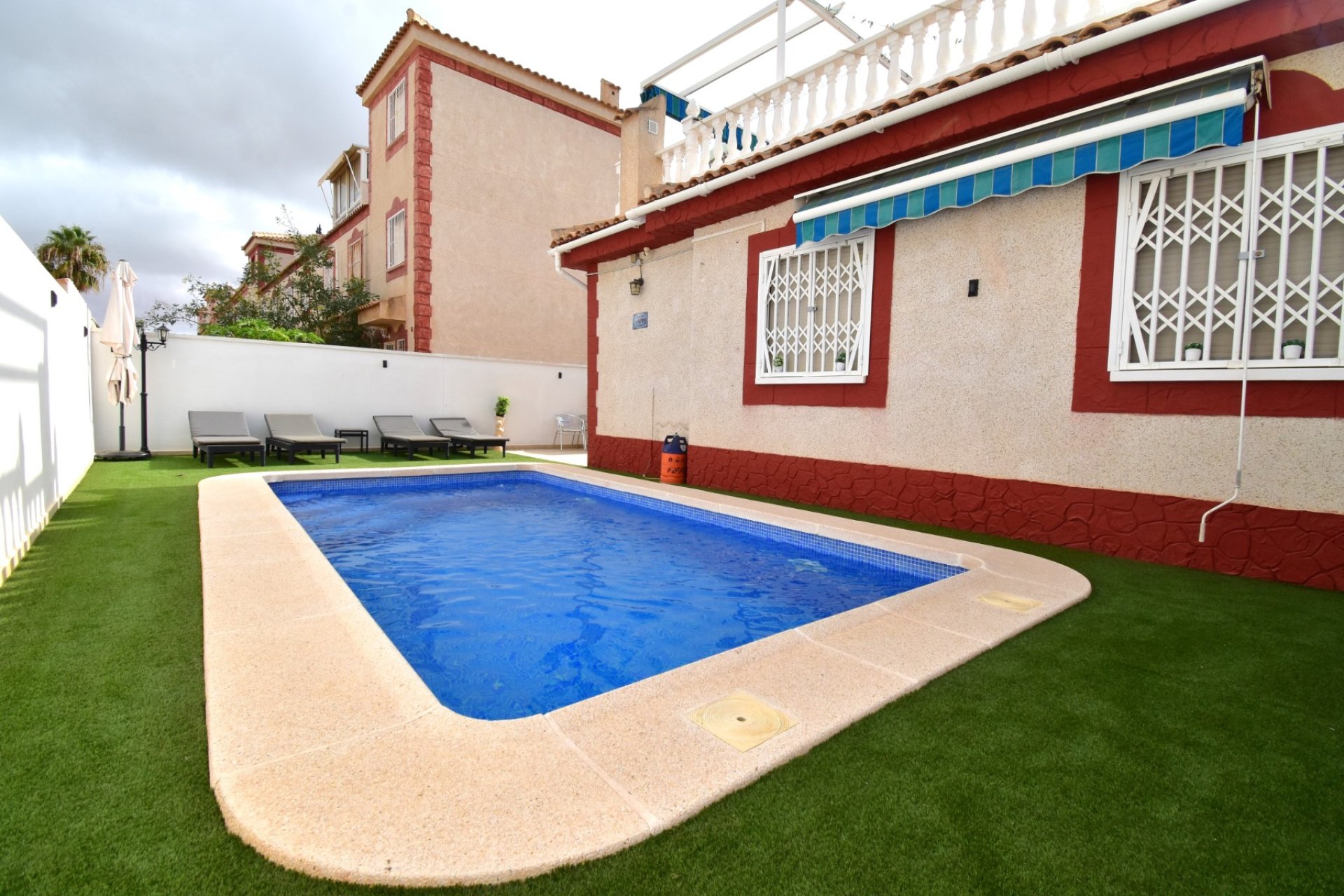 Resale - Villa - Orihuela Costa - Playa Flamenca