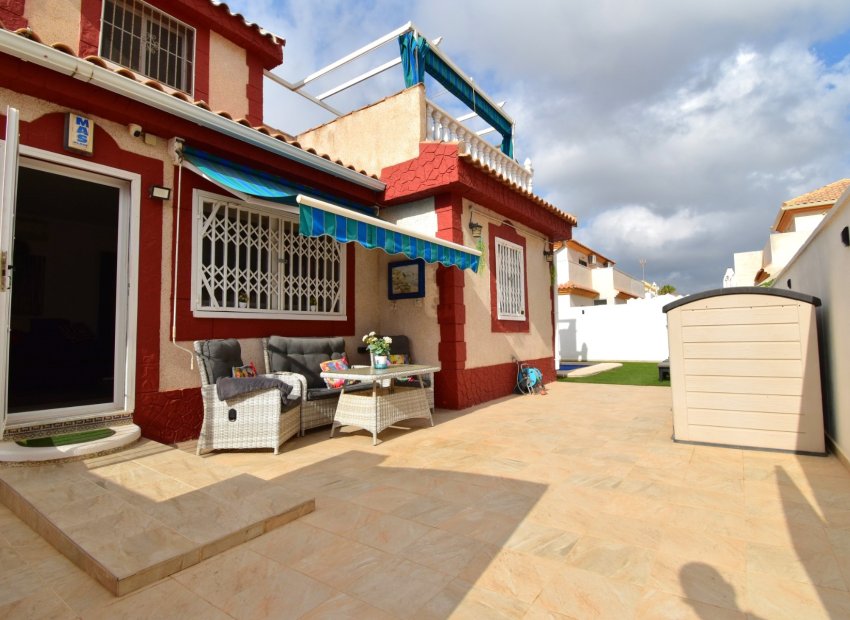 Resale - Villa - Orihuela Costa - Playa Flamenca