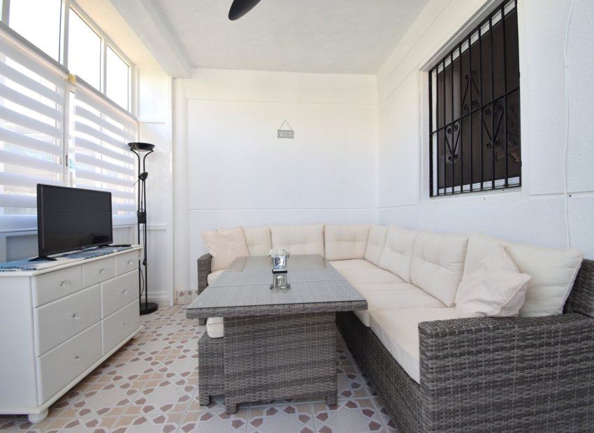 Resale - Villa - Orihuela Costa - Playa Flamenca