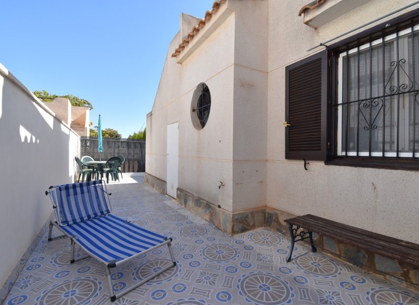 Resale - Villa - Orihuela Costa - Playa Flamenca