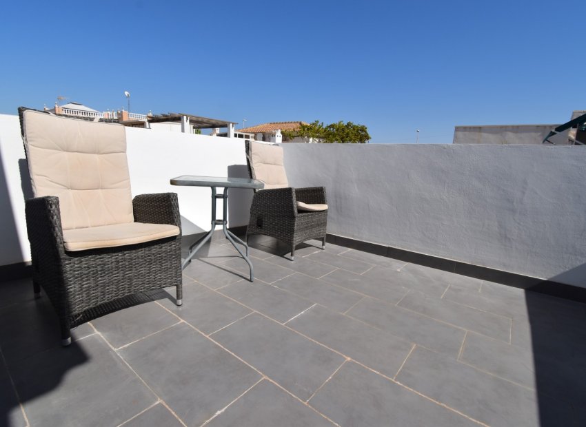 Resale - Villa - Orihuela Costa - Playa Flamenca