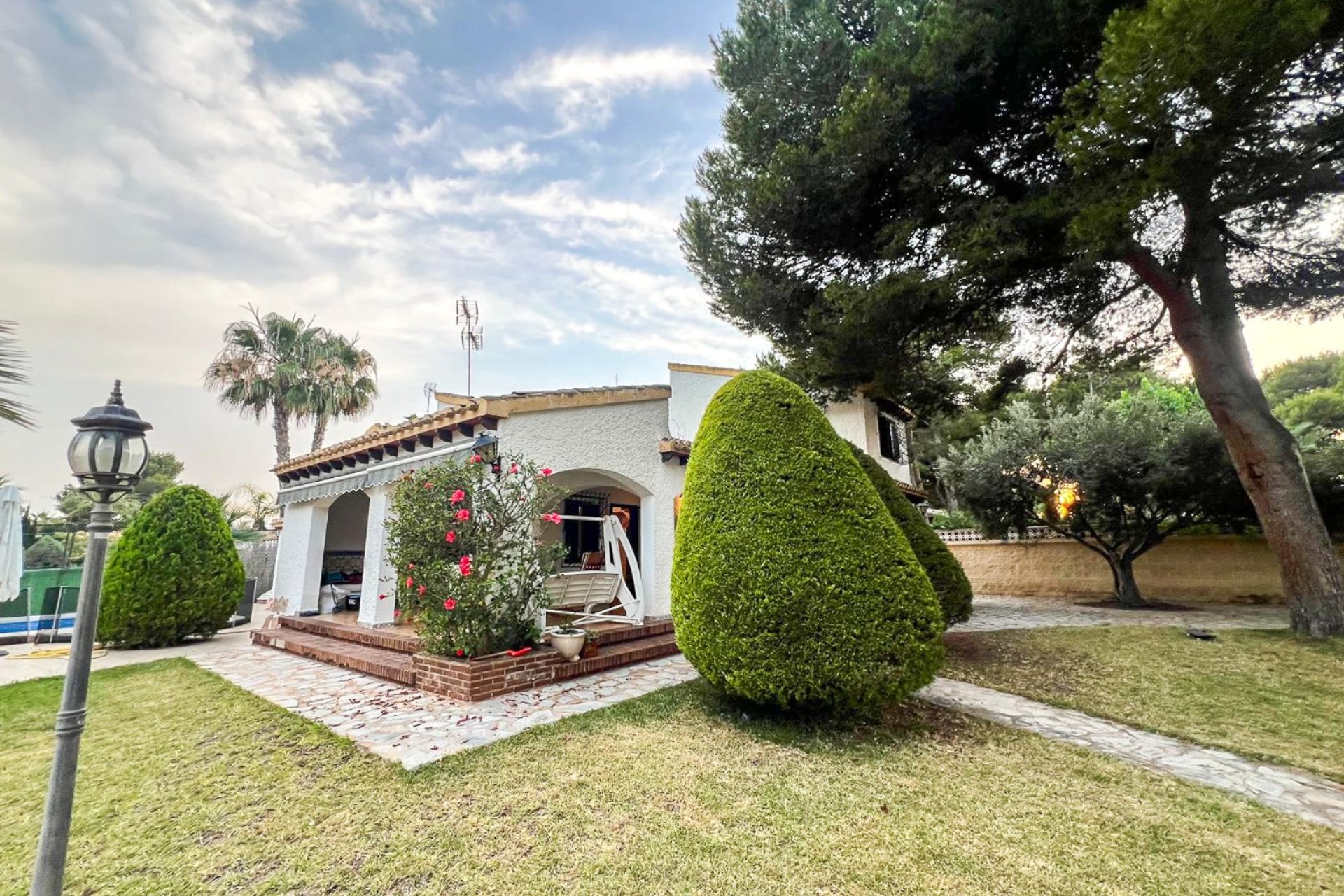 Resale - Villa - Orihuela Costa - Punta Prima