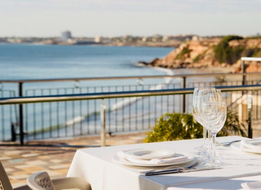 Resale - Villa - Orihuela Costa - Punta Prima