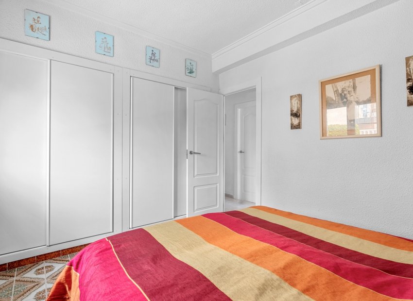 Resale - Villa - Orihuela Costa - Punta Prima