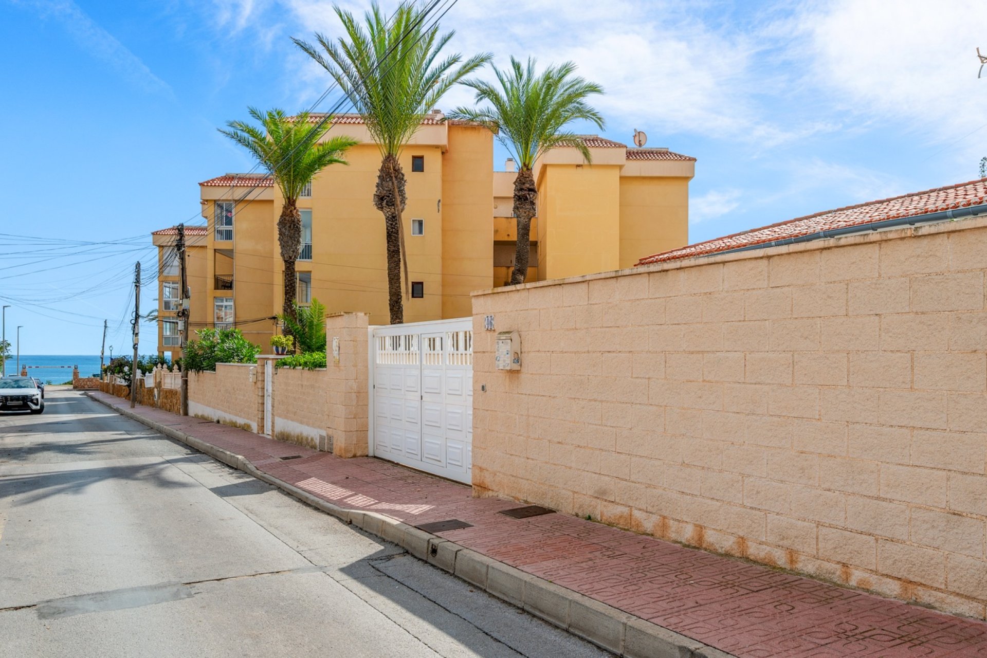 Resale - Villa - Orihuela Costa - Punta Prima