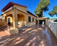 Resale - Villa - Orihuela Costa - Punta Prima