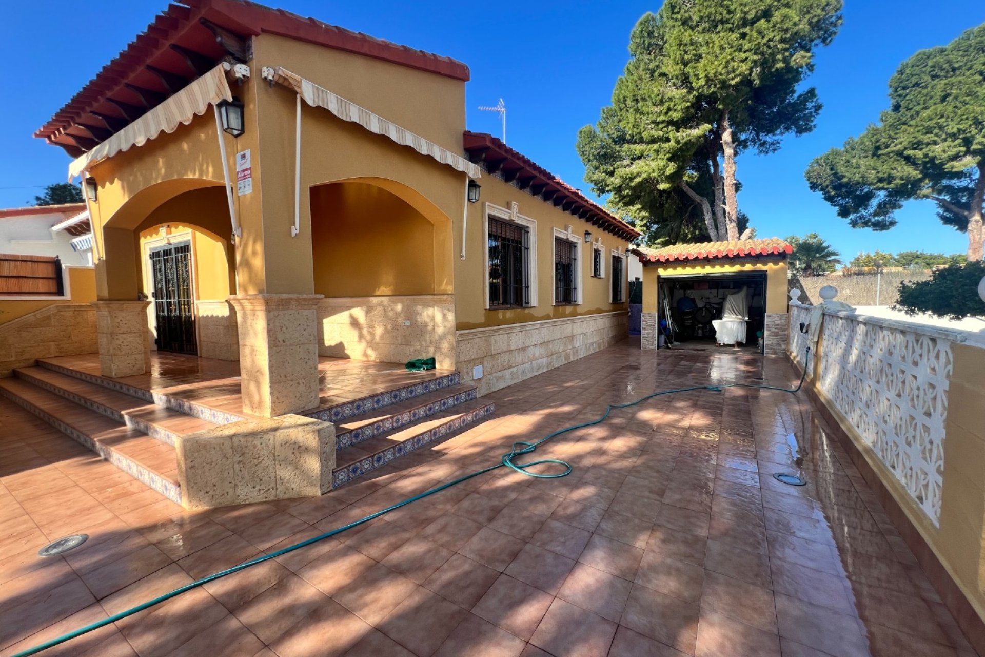 Resale - Villa - Orihuela Costa - Punta Prima