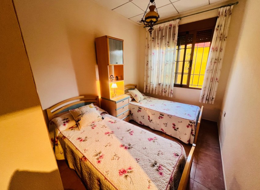 Resale - Villa - Orihuela Costa - Punta Prima