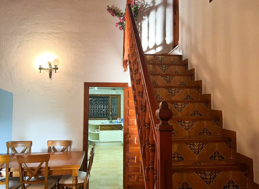 Resale - Villa - Orihuela Costa - Punta Prima