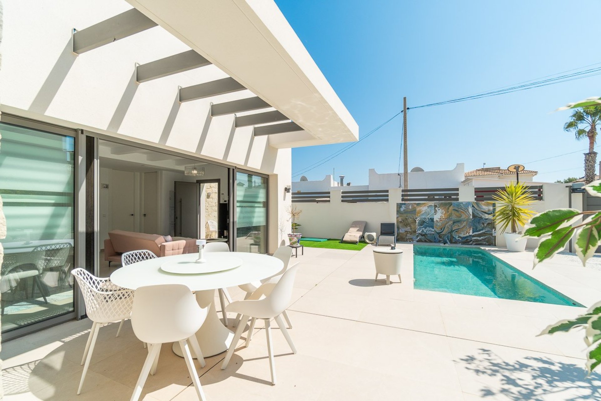 Resale - Villa - Orihuela Costa - Villamartin Golf