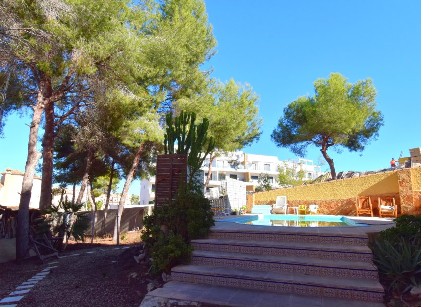 Resale - Villa - Orihuela Costa - Villamartín