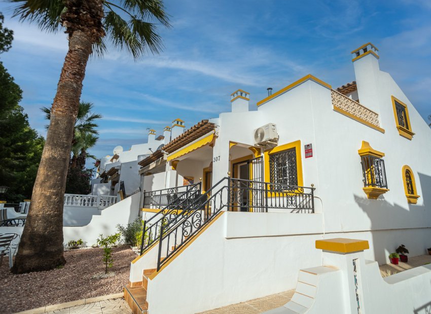 Resale - Villa - Orihuela Costa - Villamartín
