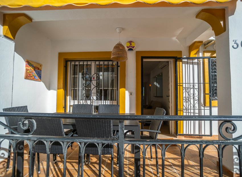 Resale - Villa - Orihuela Costa - Villamartín